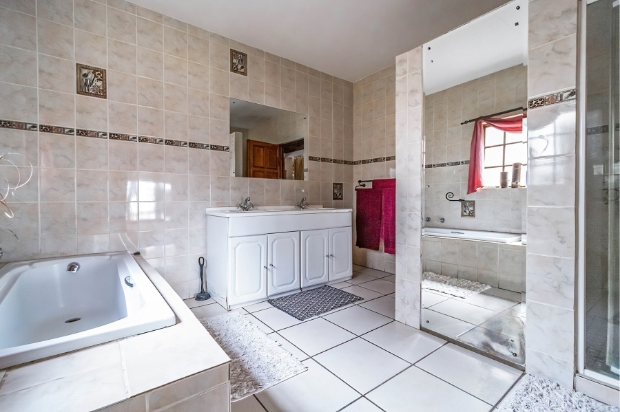 8 Bedroom Property for Sale in Oranjeville Free State